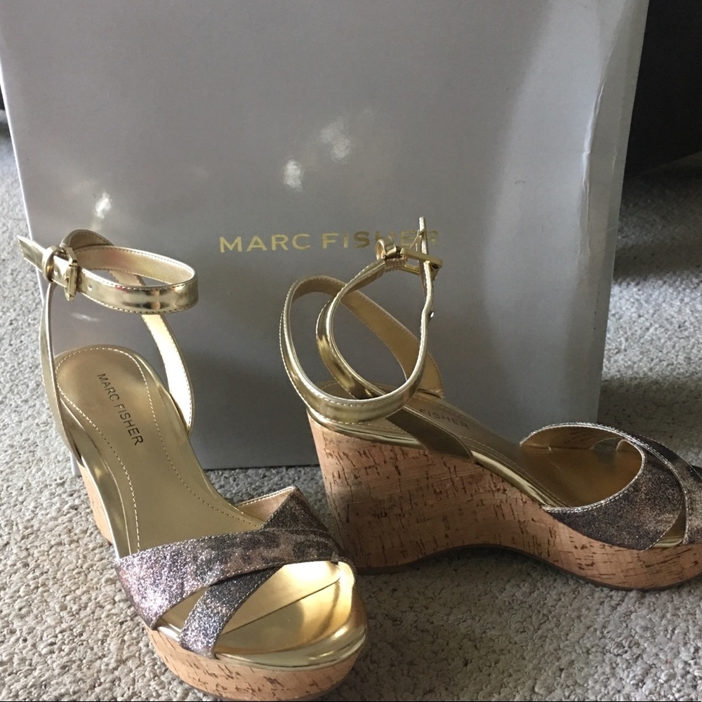 Marc Fisher Welly Leopard Cross Strap Wedge 5.5